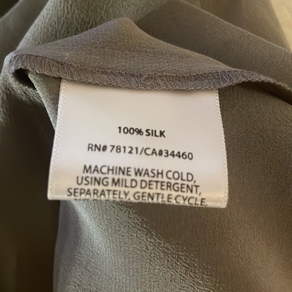 100% silk Eileen Fisher in beautiful grey - Picture 4 of 4
